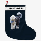 Sheepadoodle Met Blauwe Geruite Sjaal Grote Kerstsok (Voorkant)