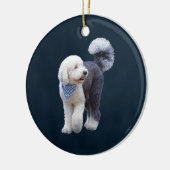 Sheepadoodle Met Blauwe Geruite Sjaal Keramisch Ornament (Links)