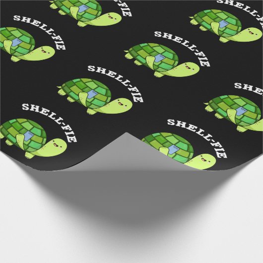 Shell-fie Funny Tortoise Selfie Pun Dark BG Cadeaupapier (Hoek)