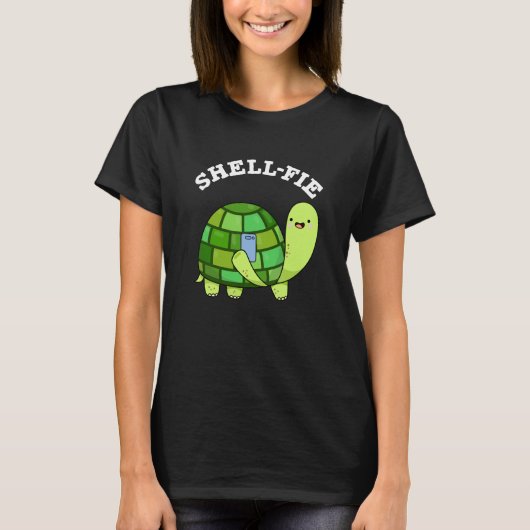 Shell-fie Funny Tortoise Selfie Pun Dark BG T-shirt (Voorkant)