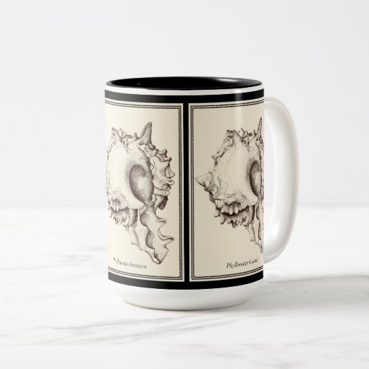 "Shell lover - I" zwarte & witte mok (Voorkant rechts)