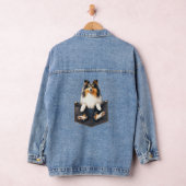 Sheltie hond in een zak denim jacket (Hangar)