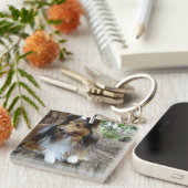 Sheltie in the woods sleutelhanger (Voorkant Rechts)