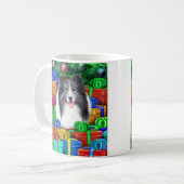 Sheltie Kerstmis Open Gifts Bi Blue Koffiemok (Voorkant links)