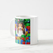 Sheltie Kerstmis Open Gifts Sable Koffiemok (Voorkant links)