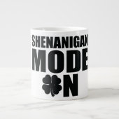 Shenanigan-modus ingeschakeld grote koffiekop (Voorkant)
