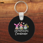 Shenanigans Coordinator Easter Bunny Gnomes Rabbit Sleutelhanger (Voorkant)