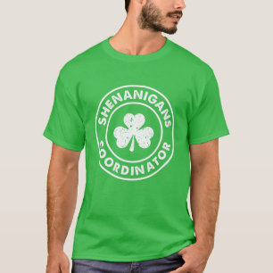 Shenanigans Coordinator komt leraar in staat tot s T-shirt