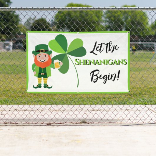 Shenanigans Leprechaun Shamrock St Patrick's Day Spandoek (Insitu)