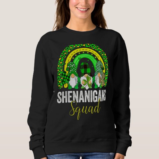 Shenanigans Squad Irish Gnomes Rainbow St Patrick" Trui (Voorkant)