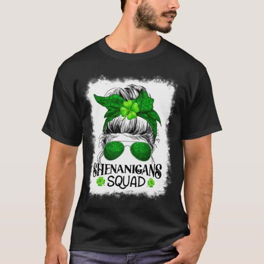 Shenanigans Squad St. Patrick's Day Messy Bun T-shirt (Voorkant)
