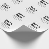 She's a catch bachelorette party name date simple  cadeaupapier (Hoek)