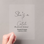 She's a catch champagne bottle bachelorette weeken acryl uitnodigingen (Insitu (Draagbaar))