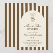 She's A Tini Bit Older Coffee Martini Birthday Kaart (Voorkant / Achterkant)