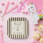 She's A Tini Bit Older Coffee Martini Birthday Papieren Bordje (Feest)