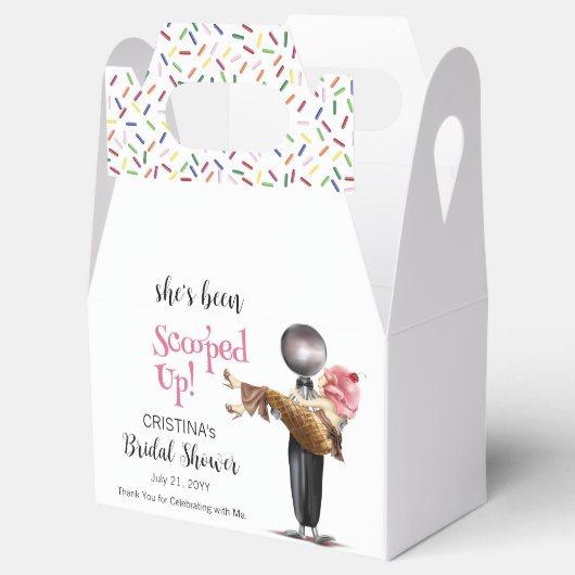 She's Been Scooped Up Strawberry Ice cream Bridal Bedankdoosjes (Geopend)