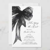 She's Tying The Knot Black Bow Bridal Shower Kaart (Voorkant)