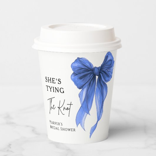 She's Tying The Knot Blue Bow Bridal Shower Papieren Bekers (Links)