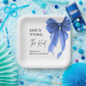 She's Tying The Knot Blue Bow Bridal Shower Papieren Bordje (Feest)