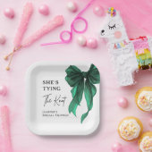 She's Tying The Knot Green Bow Bridal Shower Papieren Bordje (Feest)