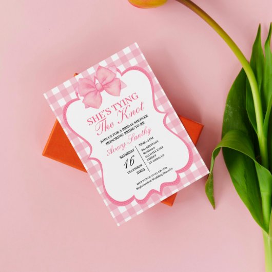 She's Tying the Knot Pink White Bridal Shower Kaart