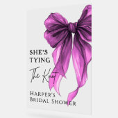 She's Tying The Knot Purple Bow Welcome Sign Acryl Bord (Hoek)