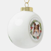 Shetland Sheepdog Kerstkrans feestelijke pup Keramische Bal Ornament (Links)