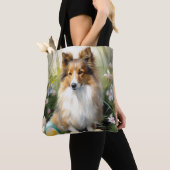 Shetland Sheepdog met paaseieren Vakantie Tote Bag (Dichtbij)