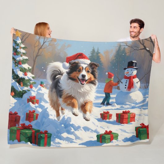 Shetland Sheepdog Rent Sneeuw Met Kerstmuts Fleece Deken (In situ)