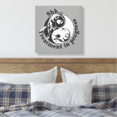 Shh Treatment in progress, Scrolling Yin en Yang Canvas Afdruk (Insitu (Slaapkamer))