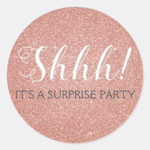 Shhh! Surprise Birthday Roos Gold Pink Ronde Sticker
