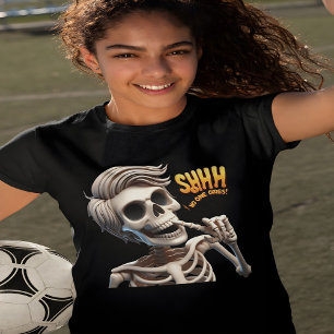 SHHHH... Niemand geeft om uniek en eigenzinnig T-shirt