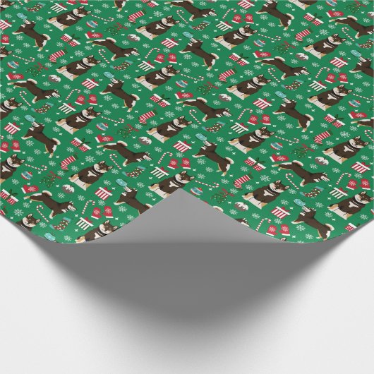 Shiba Inu Black en Tan Kerstdog Cadeaupapier (Hoek)