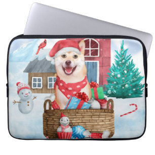 Shiba Inu Dog in sneeuwkersthondenhuis Laptop Sleeve