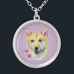 Shiba Inu met Sakura Waterverf Painting Zilver Vergulden Ketting<br><div class="desc">Dit is een schilderij van een waterverf van een shiba-inu-mix hond met twee sakura (cherry blossom) bloemen aan de zijkant.</div>