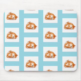 Shiba INU-puppies op de muismat van het achterpatr