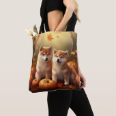 Shiba Inu Puppy Herfst Delight Pompoen Tote Bag (Dichtbij)
