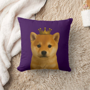 Shiba Inu Puppy in Gold Crown Schattige Kussen