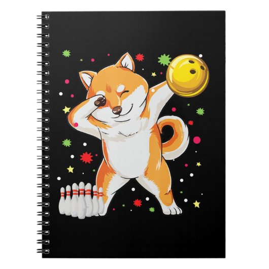 Shiba speelt bowling | Funny dog met bowlingcadeau Notitieboek (Voorkant)