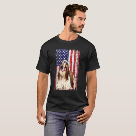 Shih Tzu Amerikaanse vlag Dog draagt gezichtsmaske T-shirt (Voorkant volledig)