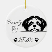 Shih Tzu Hond Aangepaste Naam & Jaar Keramisch Ornament (Achterkant)