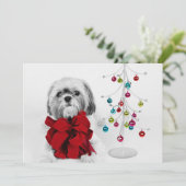 Shih Tzu hond met rode strik van speelgoed kerstbo Feestdagenkaart (Staand voorkant)