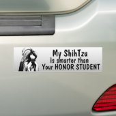 Shih Tzu is slimmer dan eerling student - grappig Bumpersticker (Op auto)