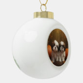 Shih Tzu Puppy Herfst Delight Pompoen Keramische Bal Ornament (Links)