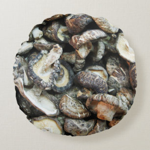Shiitake paddenstoelen rond kussen