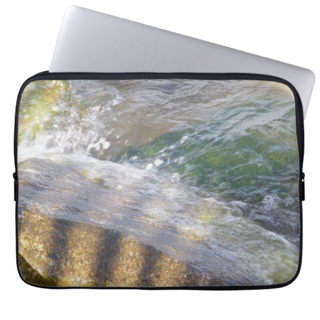 Shimmering Water on Rocks Laptop Sleeve (Voorkant)