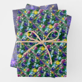 Shiny Christmas tree with bright colored baubles Inpakpapier Vel