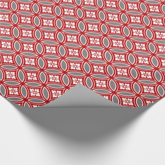 Shippo met bloemmotif, rood, wit en grijs cadeaupapier (Hoek)