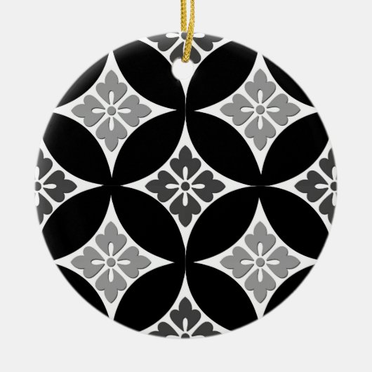 Shippo met ventilatormotif, zwart, wit en grijs keramisch ornament (Voorkant)