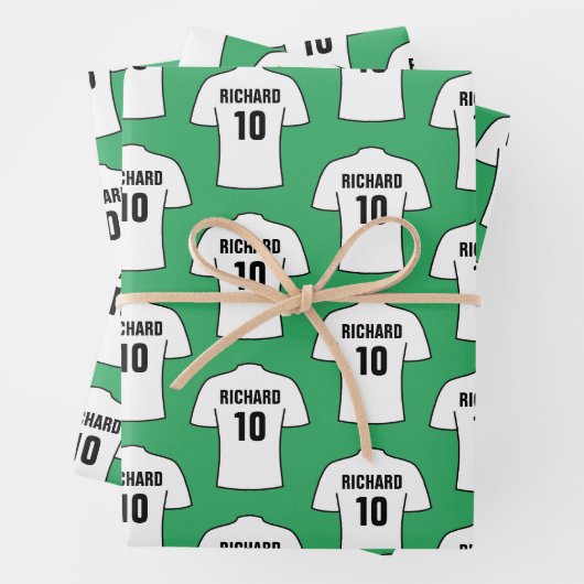 Shirt football in witte papierbladen inpakpapier vel (In situ)